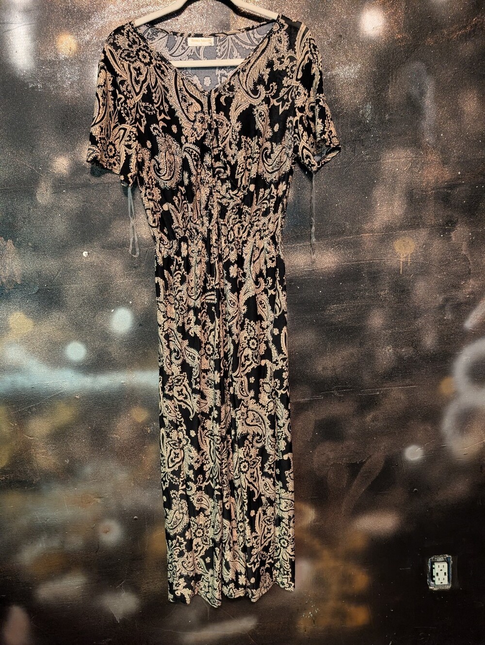 Paisley Print Short Sleeve Maxi Dress - Black & Beige